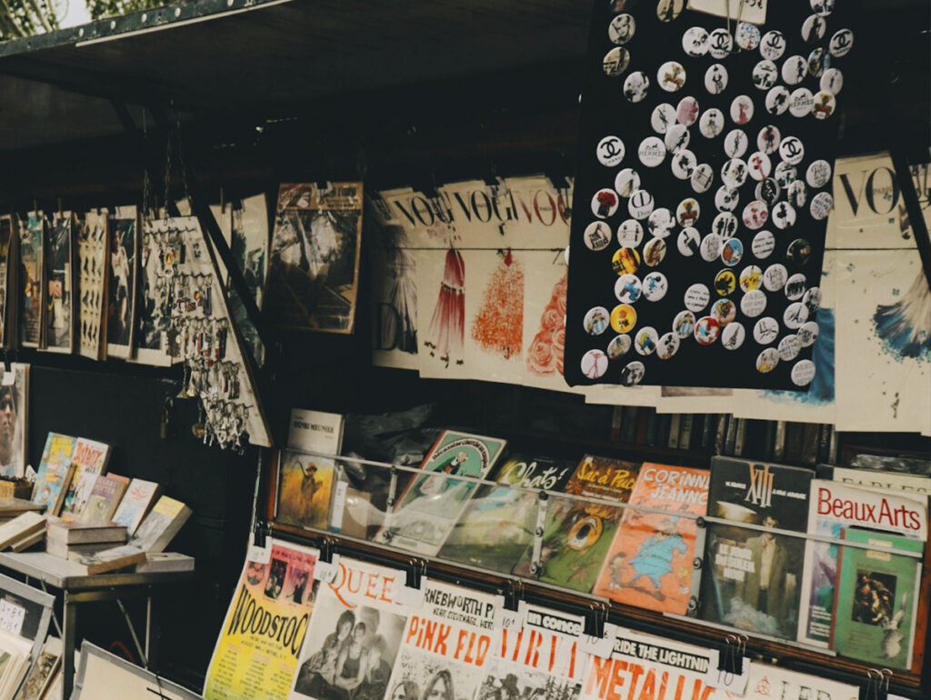 Estudo da MIDiA Research aponta que o mercado global de merchandising musical atingirá US$16,3 bilhões até 2030, mas com crescimento anual reduzido para 1,6%.