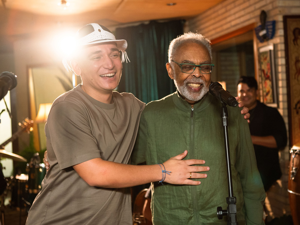 João Gomes e Gilberto Gil gravam parceria inédita para sessions do Latin Grammy