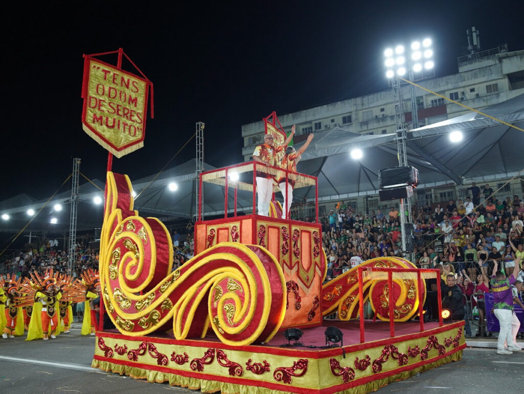 Escolas de samba no Sambódromo de Macapá tem sido um dos principais atrativos, fortalecendo o turismo cultural e impulsionando a economia local