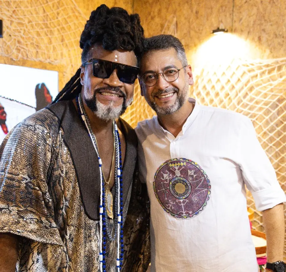 Carlinhos Brown e o Governador do Amapá, juntos na ''Amazônia Negra: Expedição Amapá''. Foto: Azus.