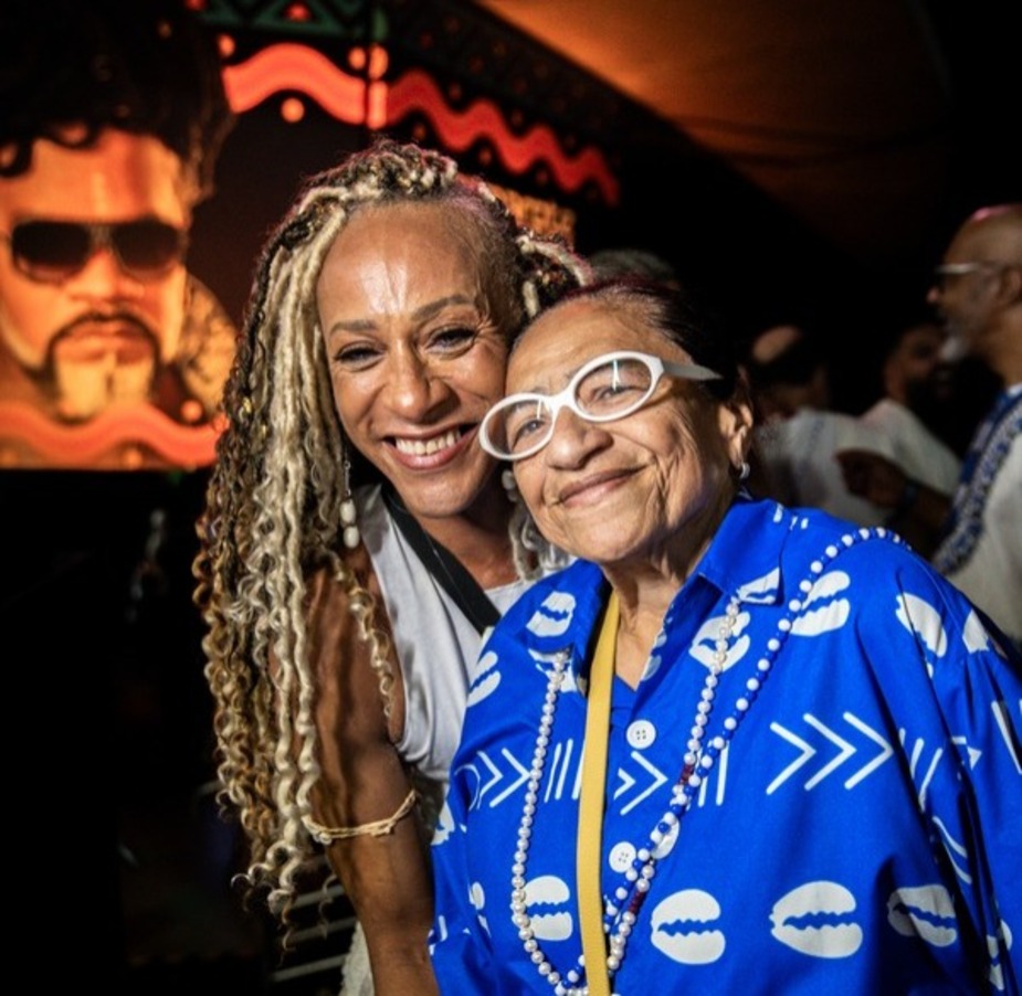 Liu Arison e Licia Fabio no Camarote Brown em 2025. Foto: Azus. 