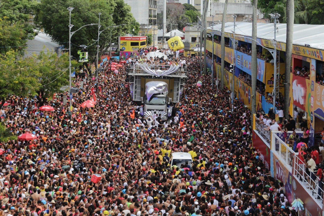 Neste ano, o trio eletrico completou 75 anos de história. Fotos: Gilberto Júnior/SECOM PMS