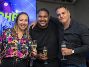 Adriana Ramos (MD da Universal Music Publishing), Kevin O Chris, Alexandre Sarthou (A&R da Universal Music Publishing) (Crédito: Victor Tomaz)