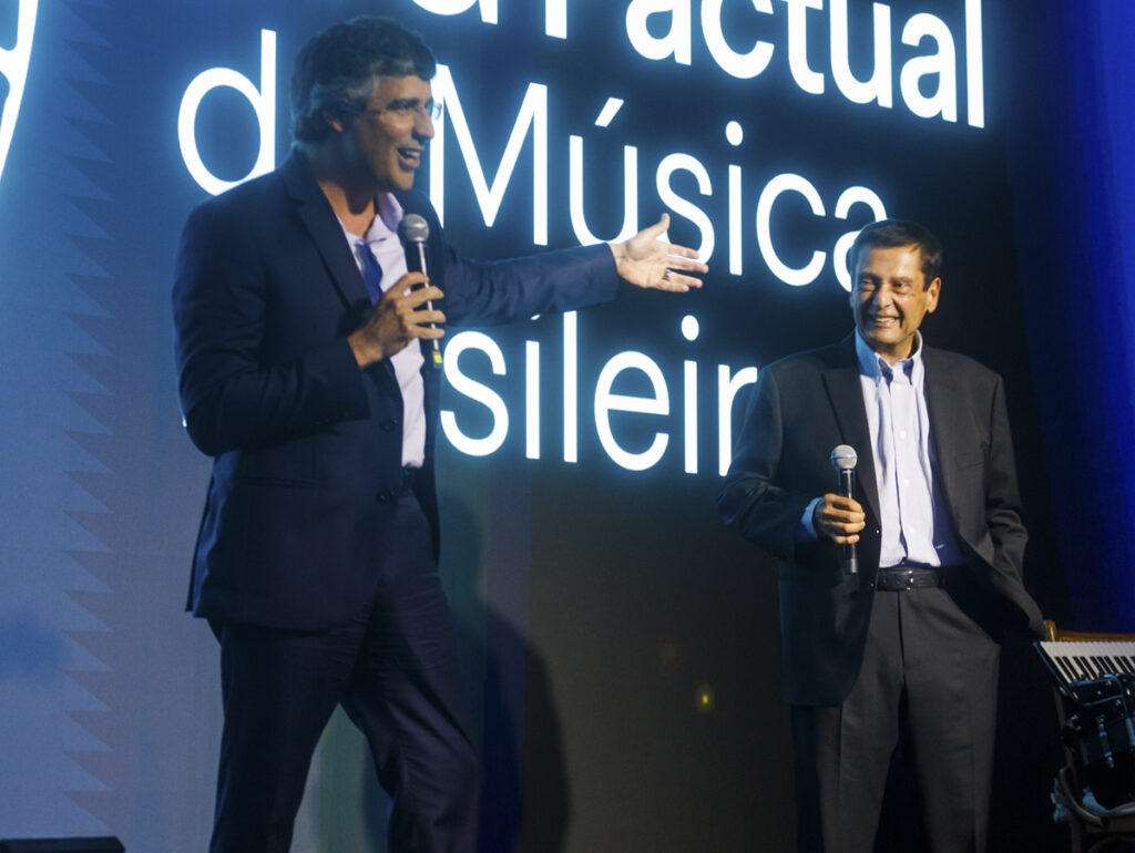 André Esteves, Chairman do BTG Pactual, e Zé Maurício Machline, idealizador do Prêmio (Crédito: Marcos Hermes)