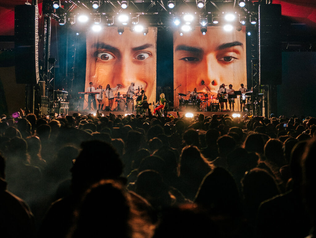 Ca7riel & Paco Amoroso no Coachella
