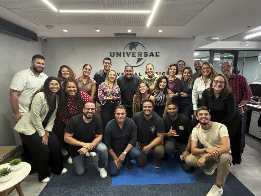 Kevin O Chris com a equipe da UMPG - Crédito Victor Tomaz