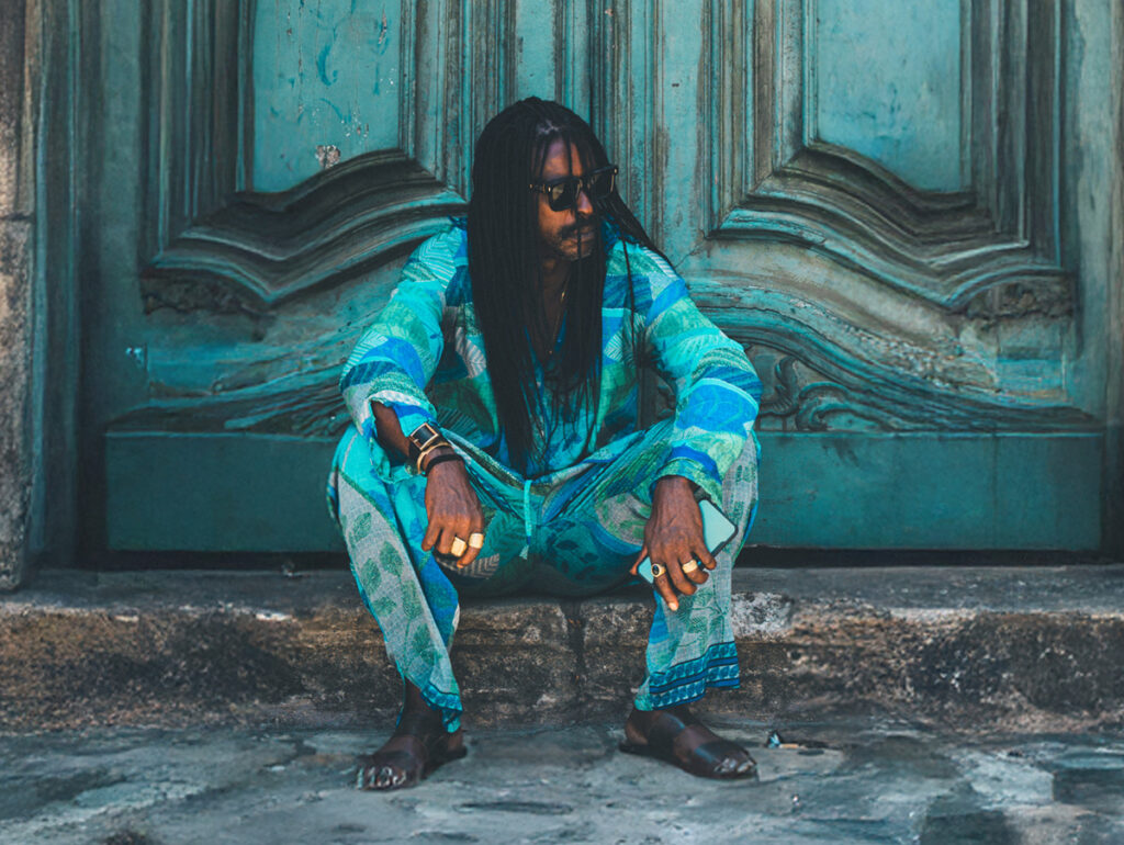 Cantor e compositor Seu Jorge assina a co-curadoria do Festival Novabrasil 2025
