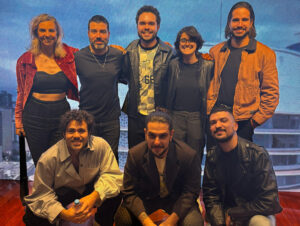 Lagum com a equipe da The Orchard (Crédito: Divulgação)