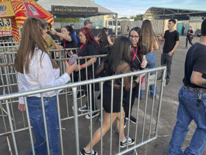 NS Operações gerencia entrada de público em festival