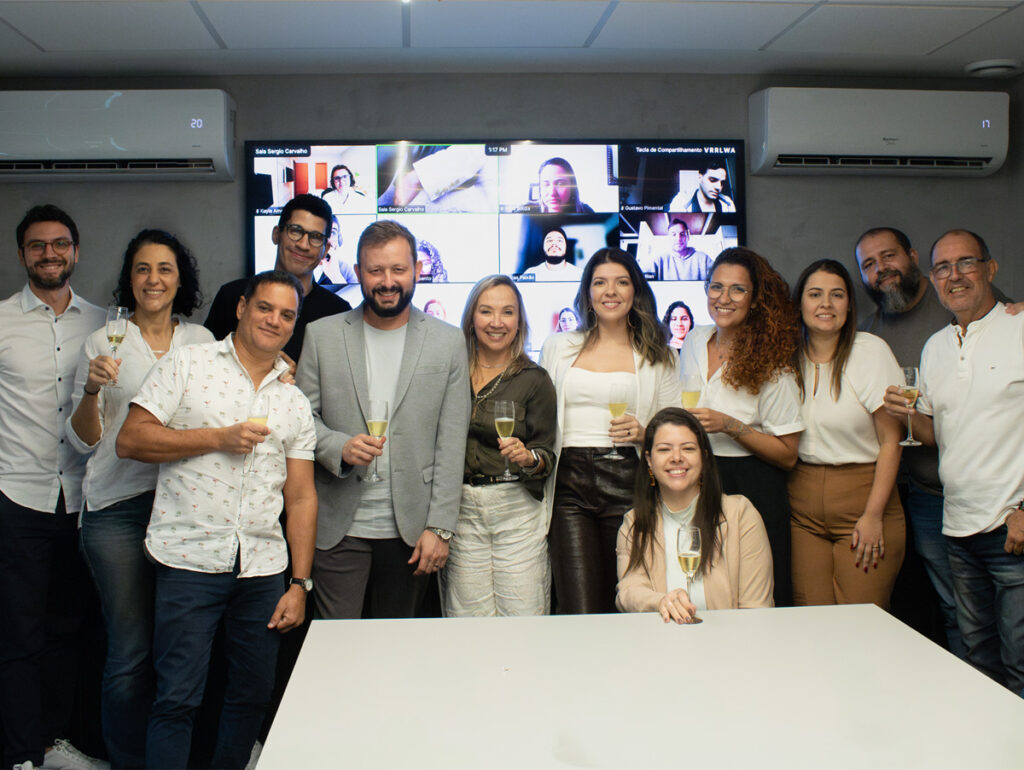 Time Universal Music Publishing Group ao lado de Junior Pepato e Caroline Pepato, da Editora Nossa Música