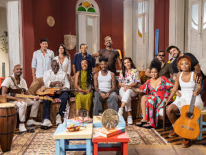 Elenco Casa PMB com Lazzo Matumbi, Sued Nunes, Yan Cloud, Hiran, Rachel Reis e Melly (Foto: Fernando Gomes) Prêmio da Música Brasileira