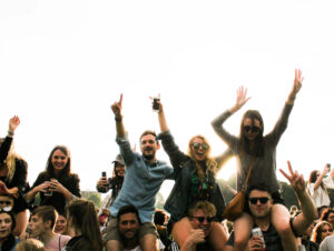 Público jovem curte festival - ingressos