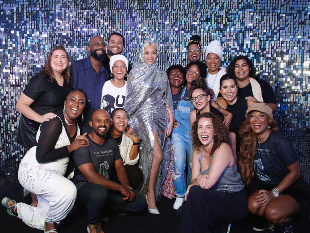 Time da IDW Company com Beyoncé em Salvador - Photo by Mason Poole