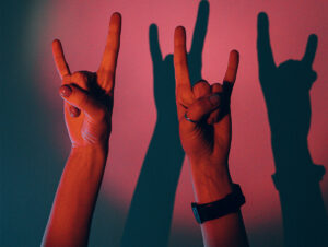 Acessibilidade na música, língua de sinais, Libras