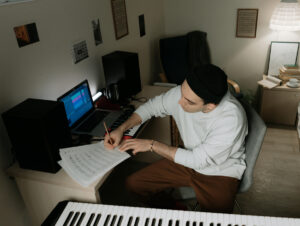 Compositor 3, Udio, UCNA