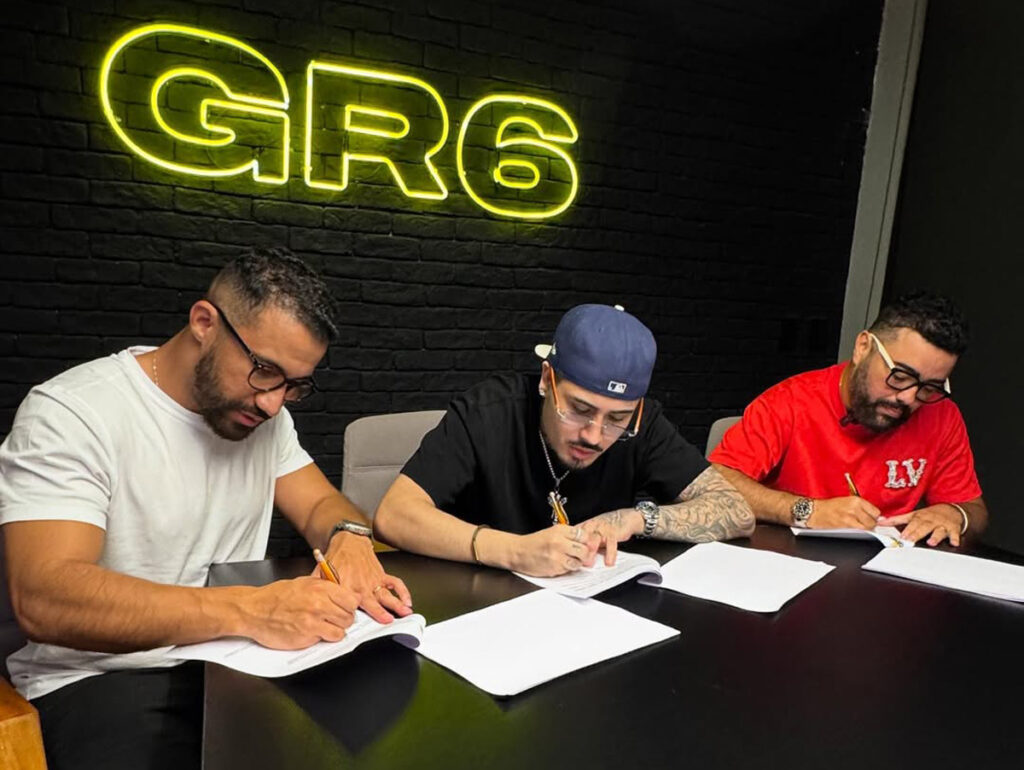 MC Kevinho assina contrato com a GR6 e KondZilla Nova Era, iniciando nova fase na carreira