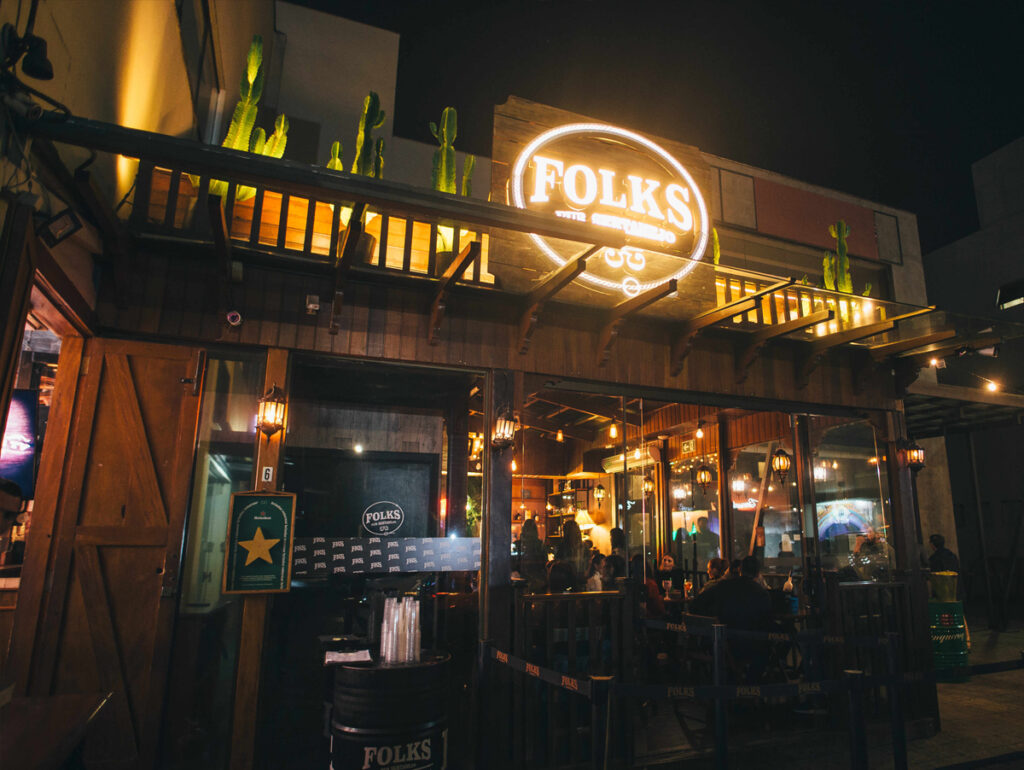 Entrada do Folks Pub Sertanejo - Crédito Henrique Campina, cenas locais