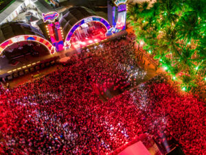 Com 13 horas de música, Festival Zepelim 2025 reúne mais de 15 mil pessoas.
