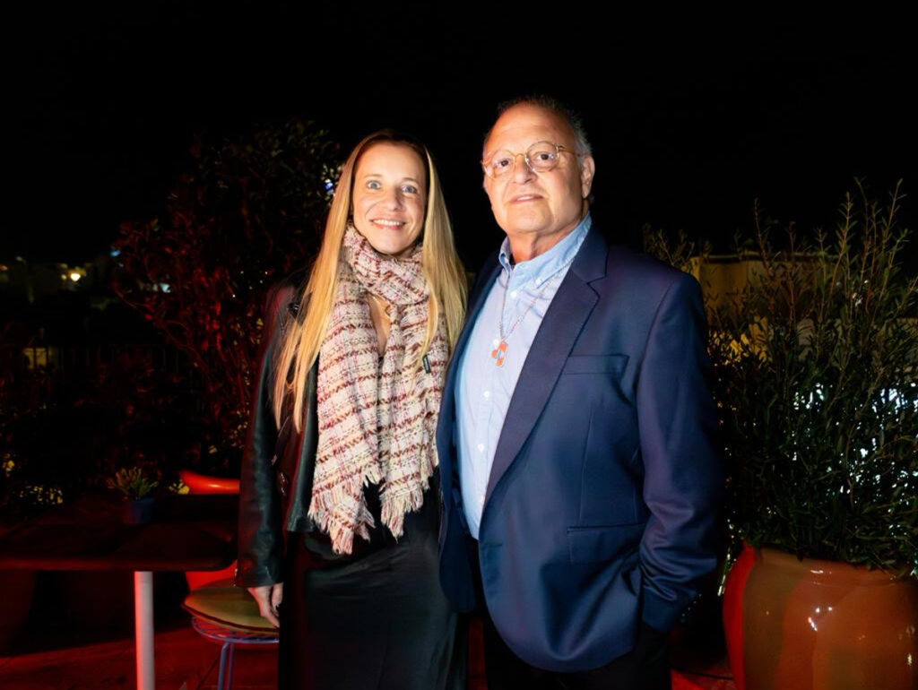 Cris Falcão ( Virgin Music Group) ao lado do cantor e compositor Guilherme Arantes