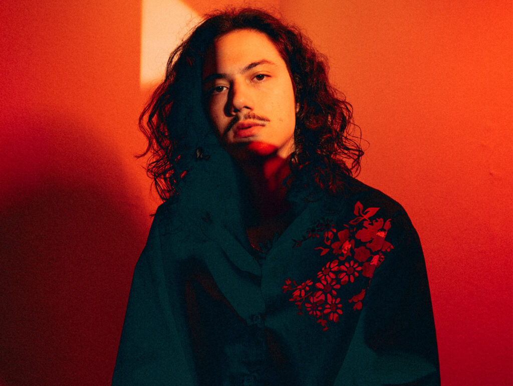 Ri4n é o primeiro artista do OUTROEU o selo