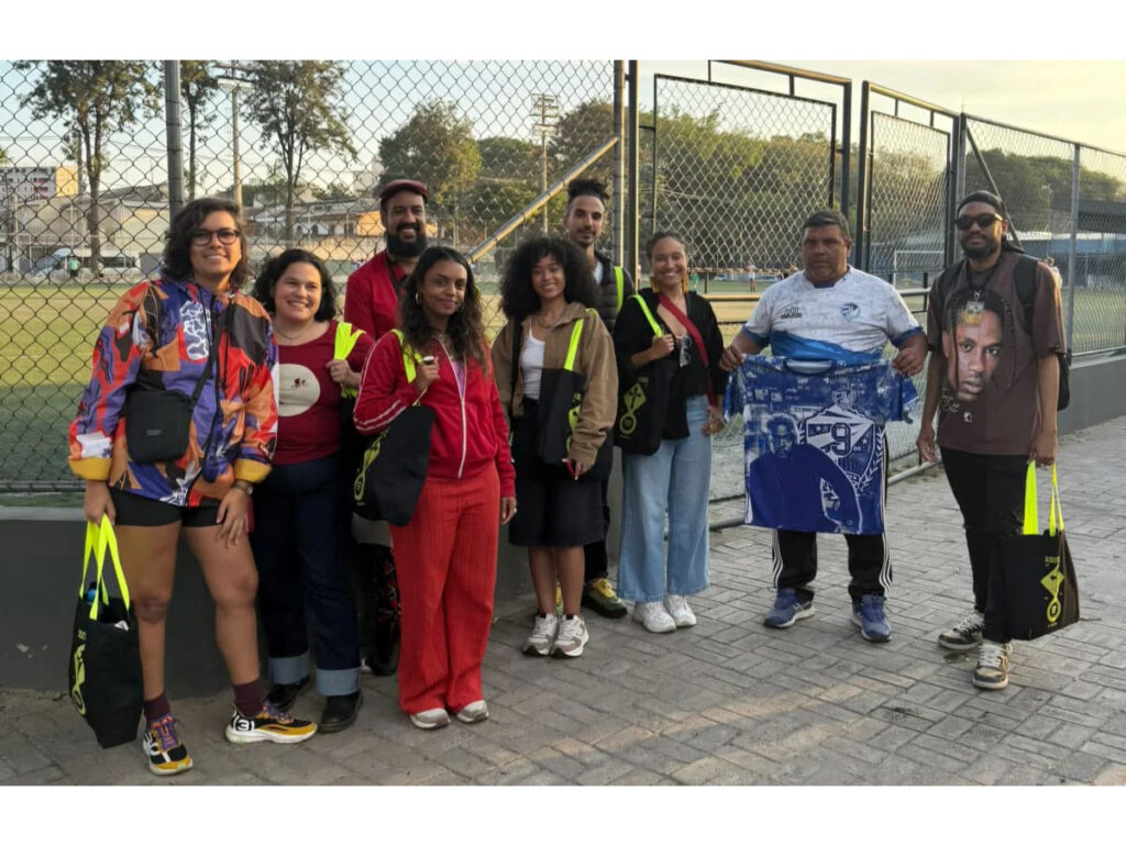 Ação de Caminhos Racionais, realizada com Guia Negro