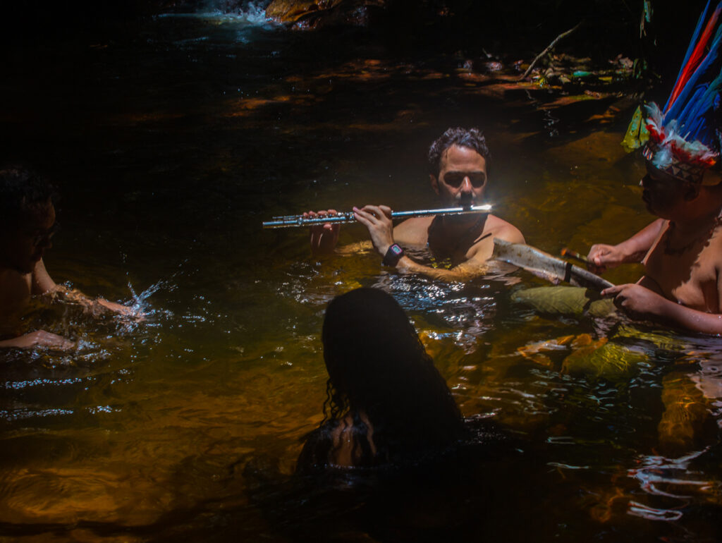 Processo de captação de sons da Amazônia (Crédito: Divulgação)