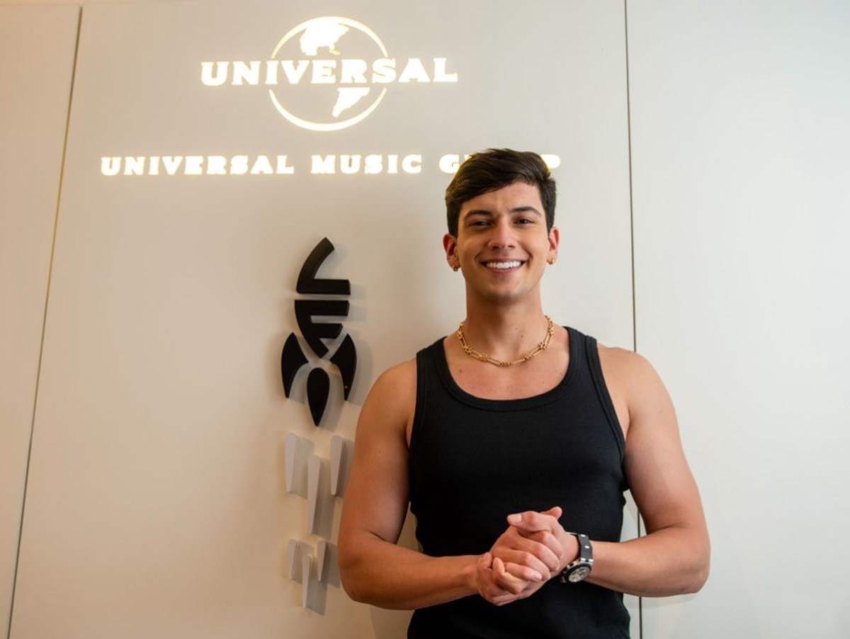Revelação do Forró, Léo Foguete assina contrato com a Universal Music Brasil