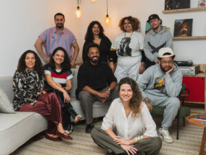 Equipe Emicida e Equipe BOA Música firmam parceria. Foto-Karu Martins