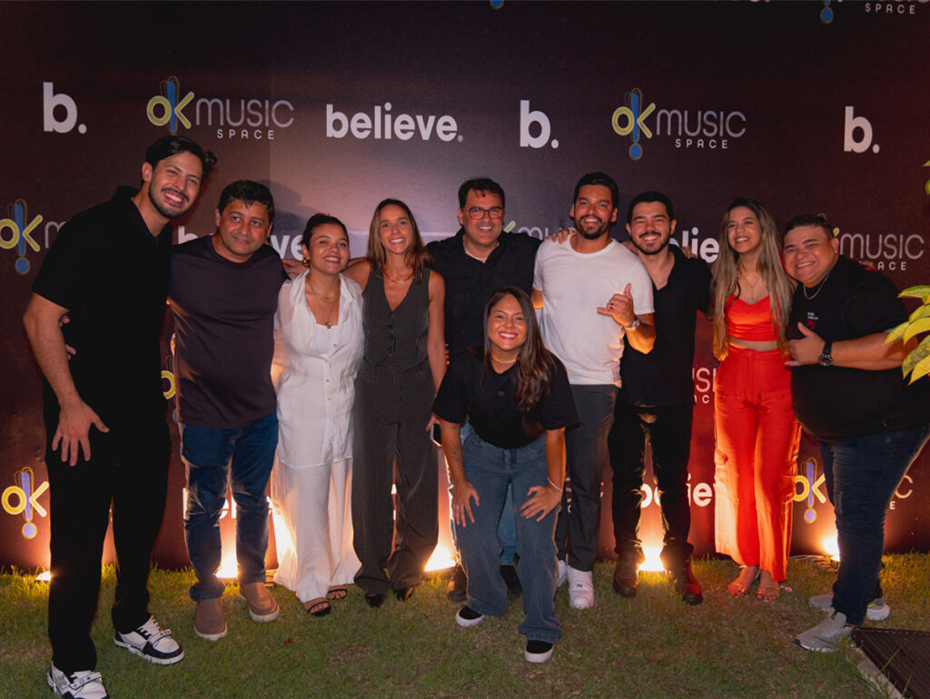 Da esquerda pra direita Matheus Moraes artista Kel Mascarenhas Vitoria Lopes Rafaela de Carvalh