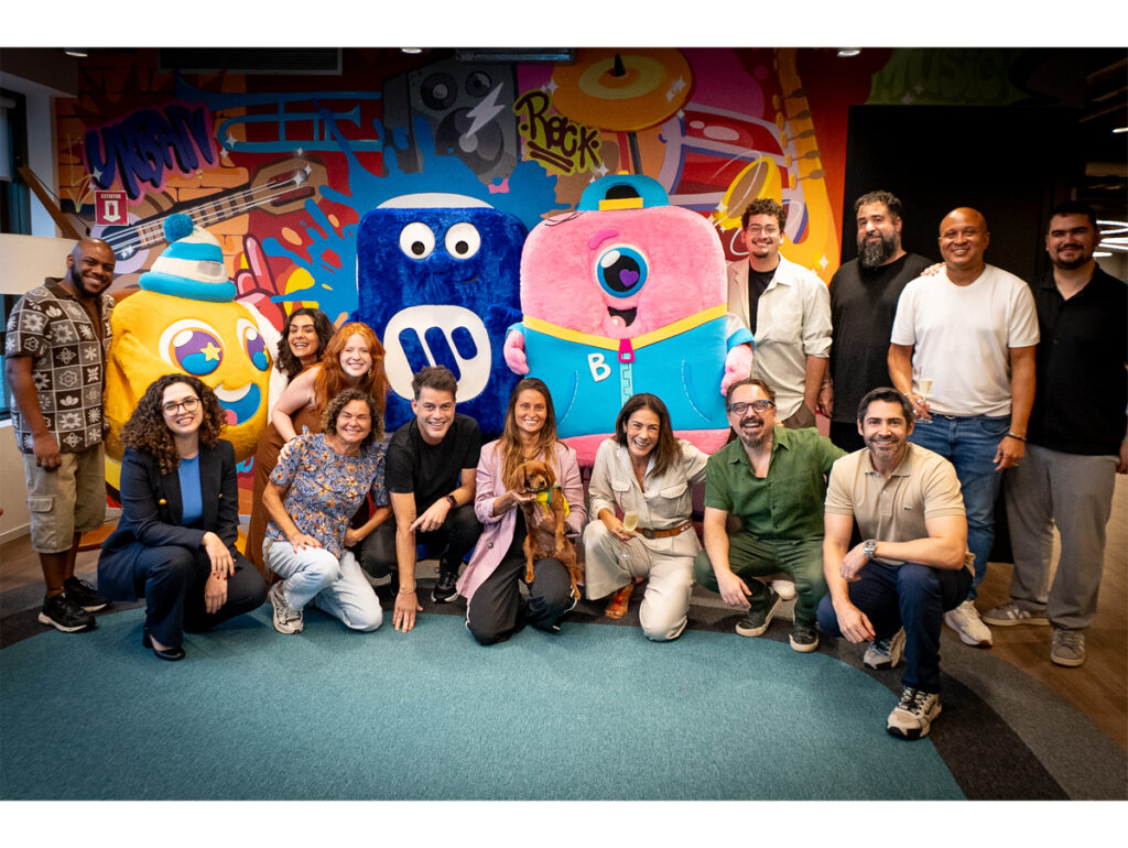 Bamba Bum assina com a Warner Music Brasil 2