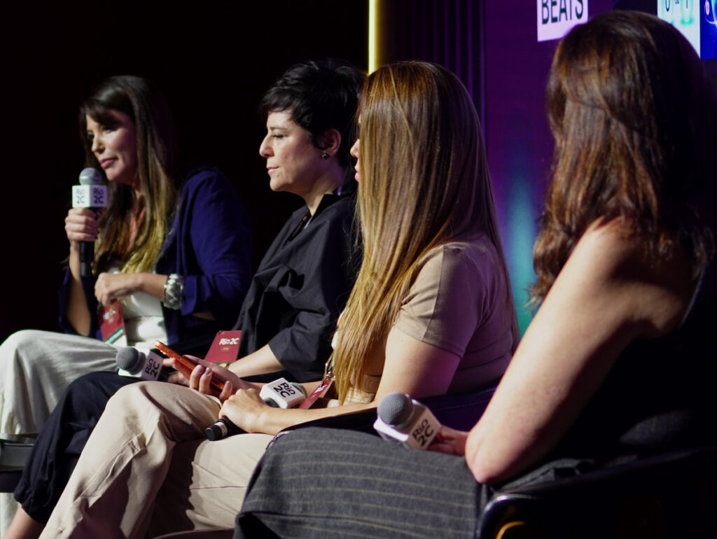 Bia Ambrogi, Fernanda Takai, Bruna Campos e Karina Callai em painel da UBC no Rio2C (Crédito: Igor Ventura)
