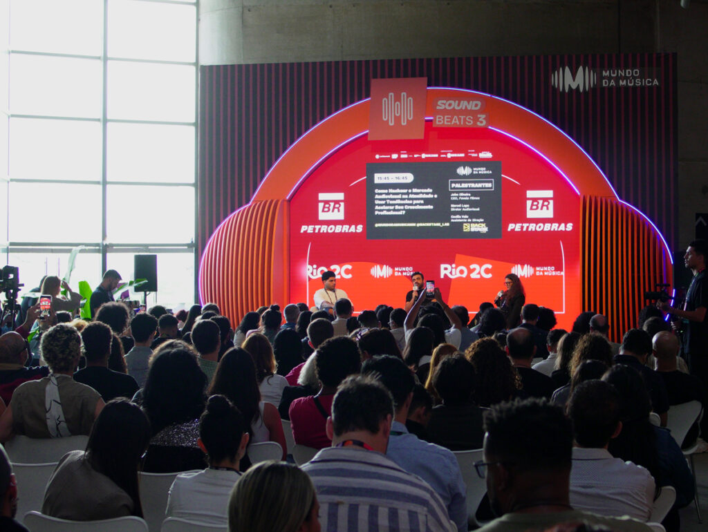 Marcel Lapa, John Oliveira e Cecilia Vale