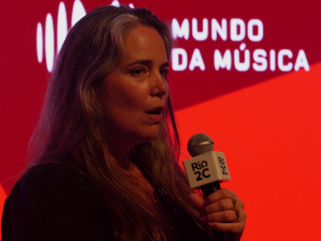 Megan Goldstein no painel da BMG no Rio2C (Crédito: Igor Ventura)
