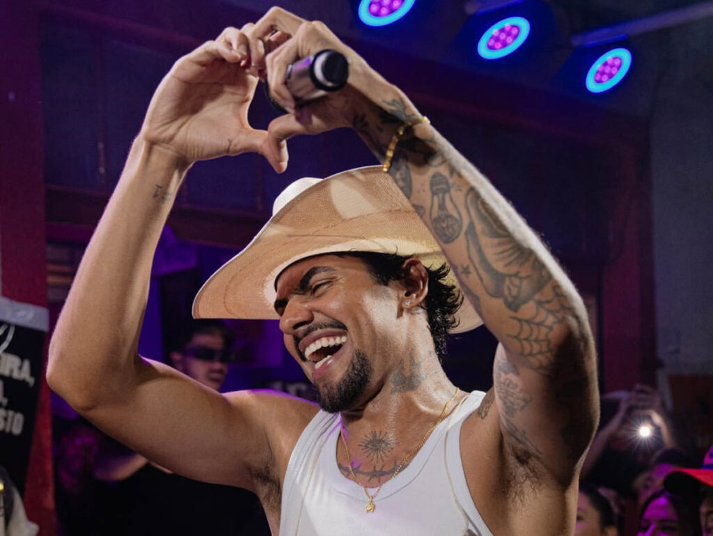 Jeninho comemora o sucesso de Peão Todo Tatuado, SoundOn