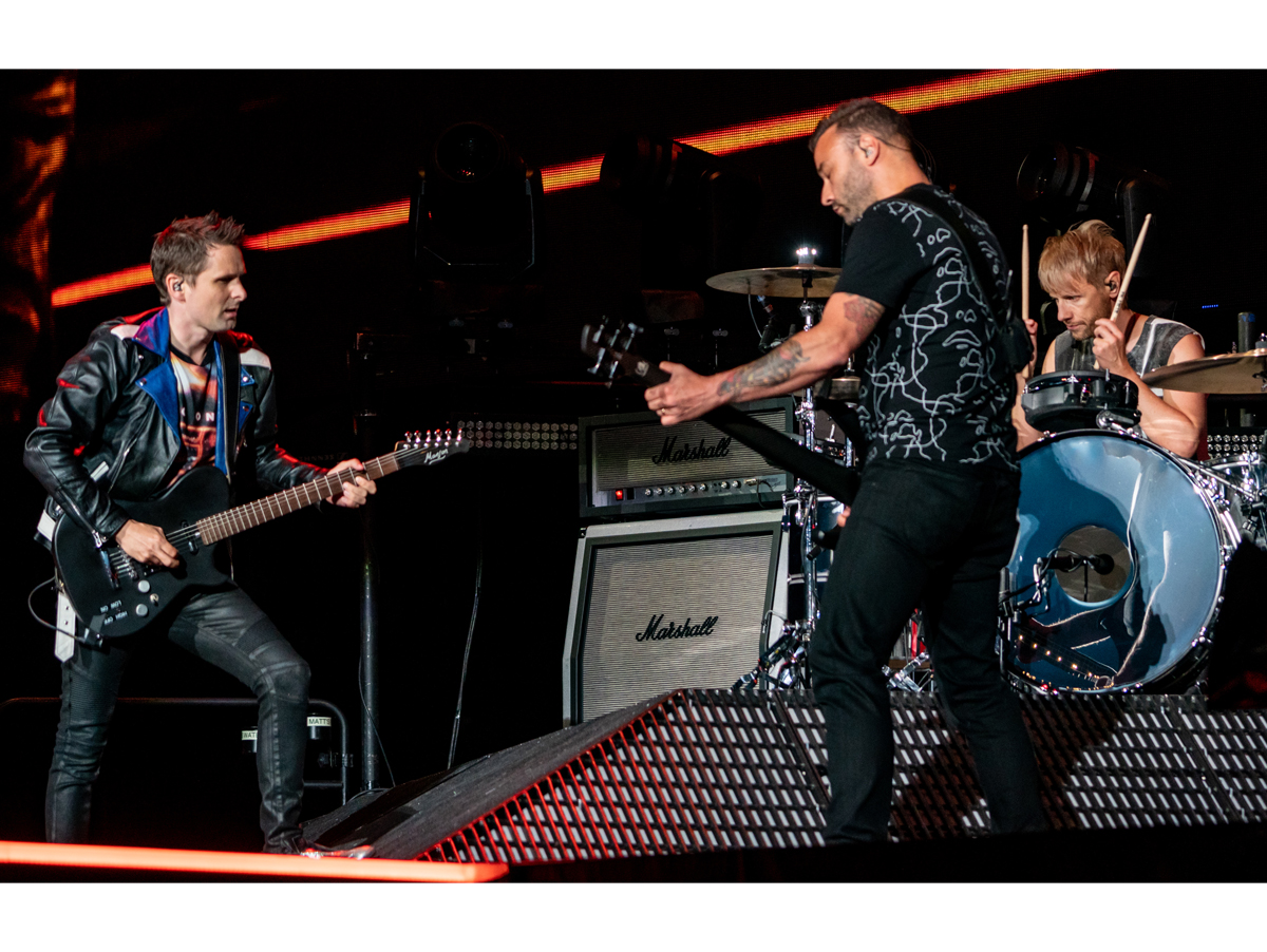 Matthew Bellamy, Christopher Wolstenholme e Dominic Howard, integrantes do Muse